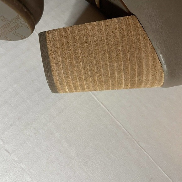 Vionic Serena Leather Ankle Taupe Booties Leather Women's Size 6 - Picture 6 of 11